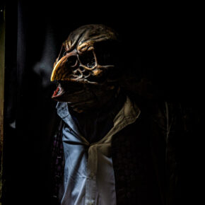 Haunted House Photo 04 - Factory Scene Raven